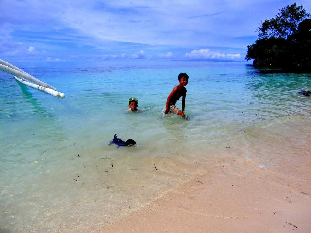 Kalipayan Beach Resort & Atlantis Dive Center Panglao Exterior photo