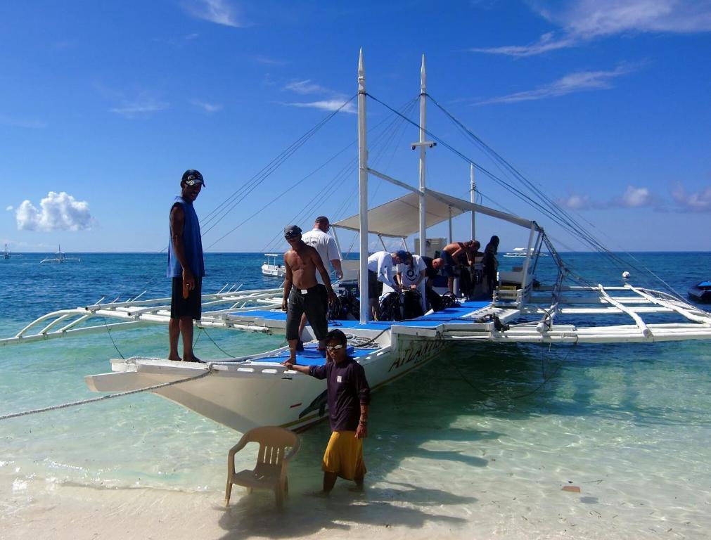 Kalipayan Beach Resort & Atlantis Dive Center Panglao Exterior photo